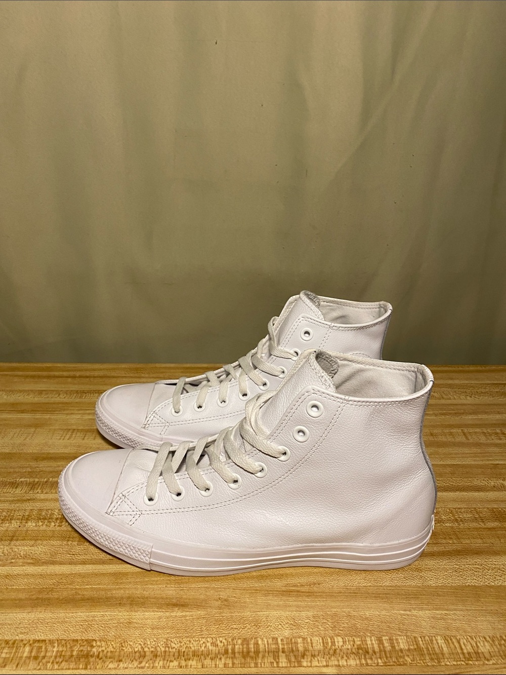 Converse  Chuck Taylor All Star High Monochrome White Leather Shoes W 11/M 9